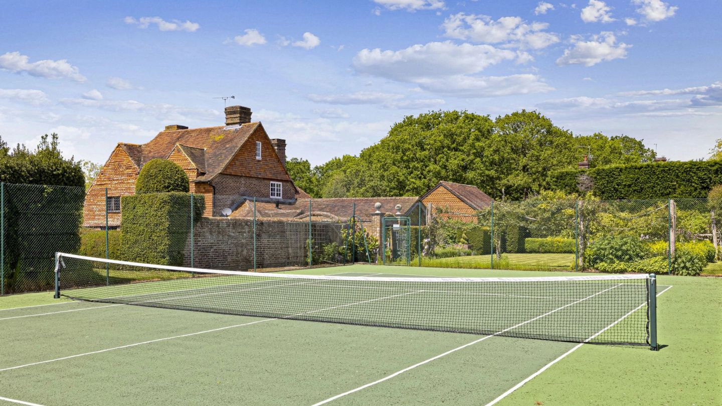 These are the best luxury UK properties with tennis courts