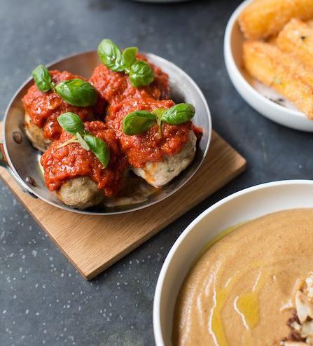 Balls & Co: elegant simplicity