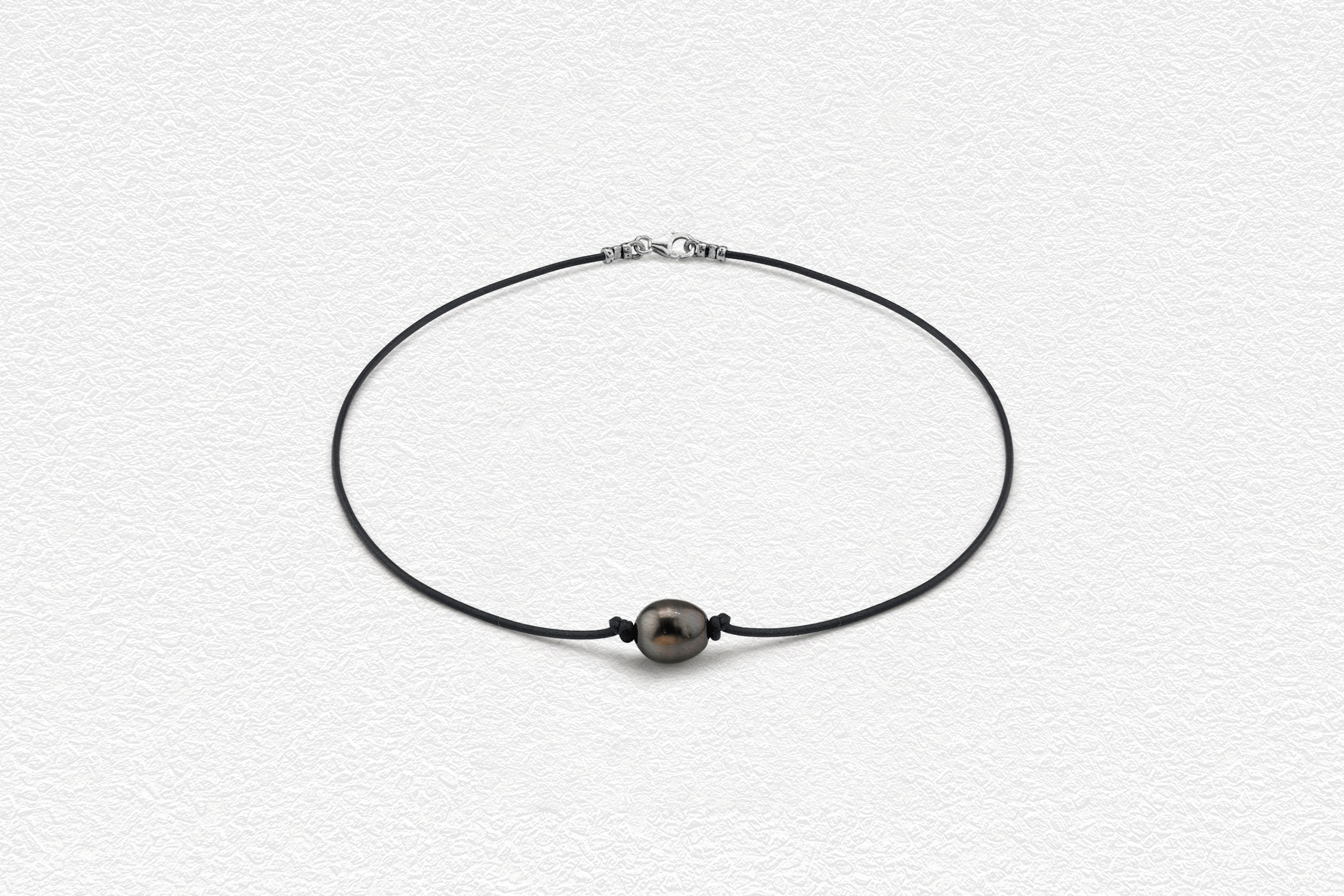Tahitian Baroque Pearl Leather Necklace