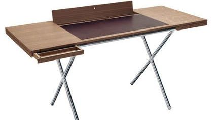 10 items every gentleman needs in his study