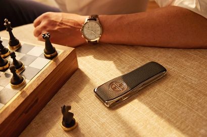 This hyper-secure luxury phone will protect you from close calls