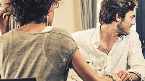 How to get out of an awkward first date (while remaining a gentleman)