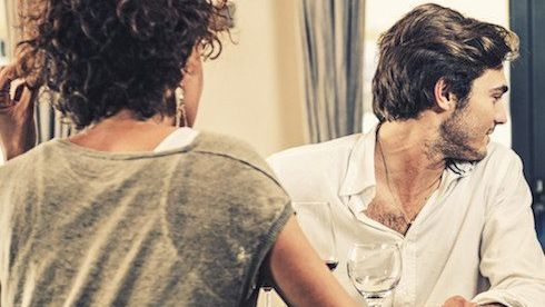 How to get out of an awkward first date (while remaining a gentleman)