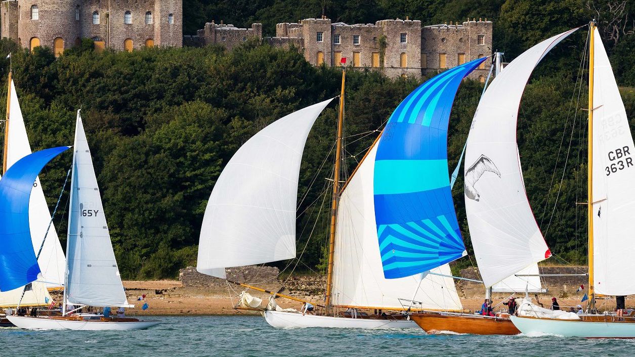 Gentleman’s Journal sail away to Cowes for a Panerai Classic Week Long Lunch