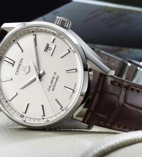 Here are the watches you should invest in, according to your age