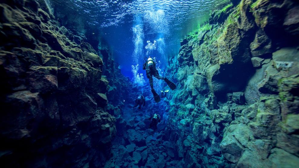 5 extreme sports every man should experience