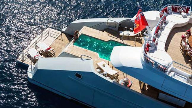 axioma-yacht-pool