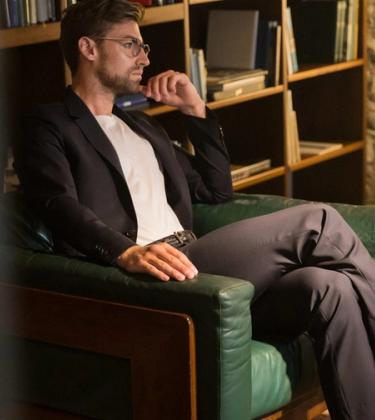 How to dress for a heatwave in the office this summer