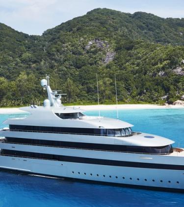 Winter superyacht hotspots (and the boats to charter there)