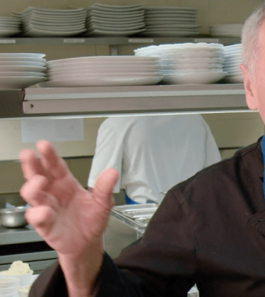 Celebrity chef Wolfgang Puck talks success, champagne and his Oscar-winning Mac & Cheese