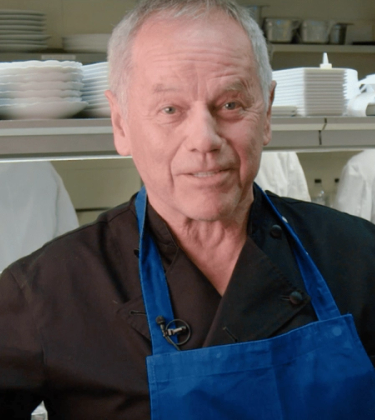 Celebrity chef Wolfgang Puck talks success, champagne and his Oscar-winning Mac & Cheese