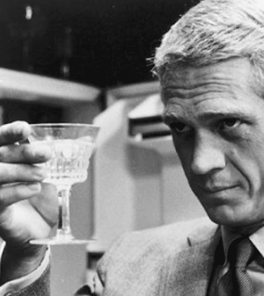 What your drink choice on a first date says about you