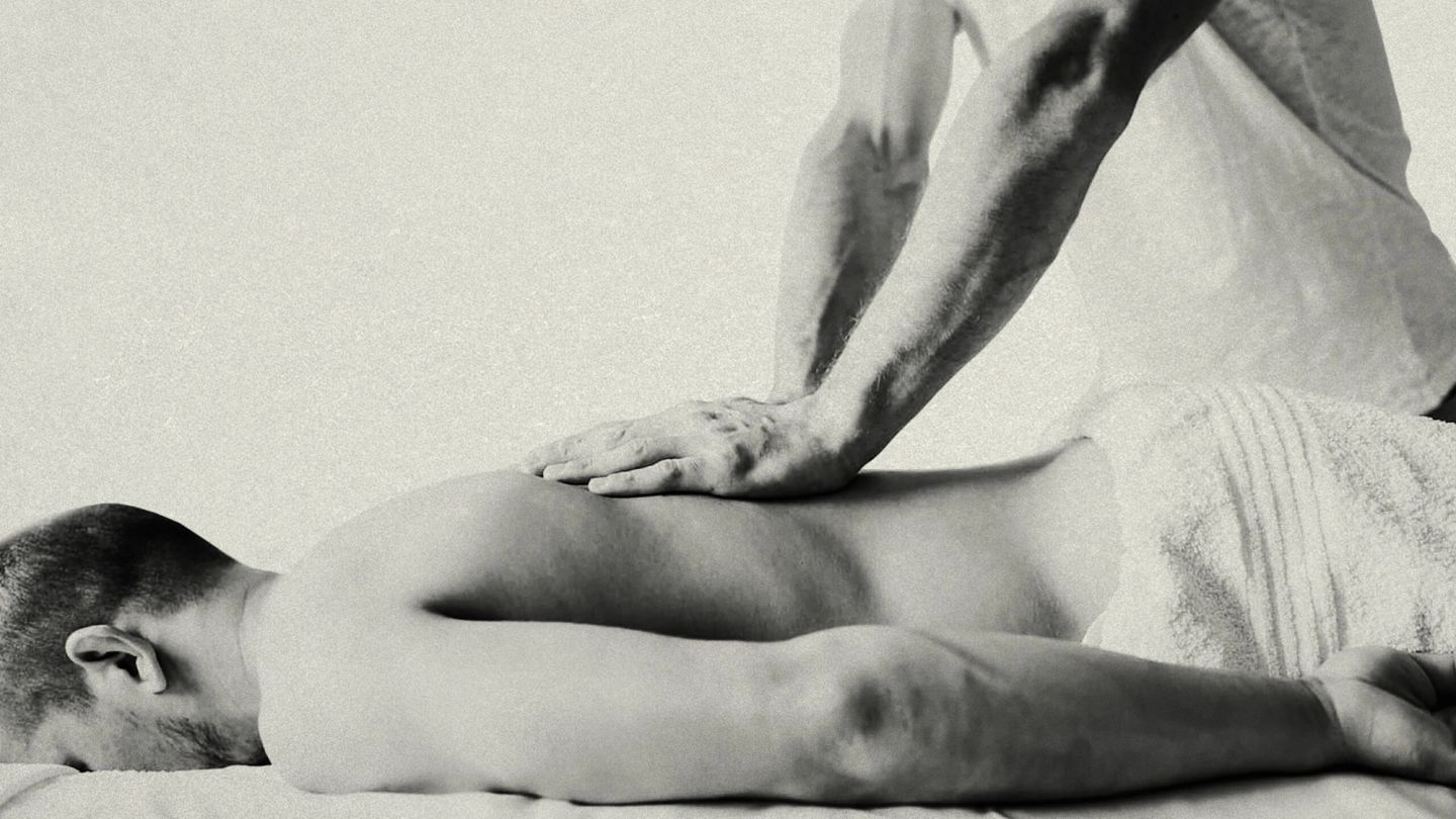 7 reasons every man should have a monthly massage