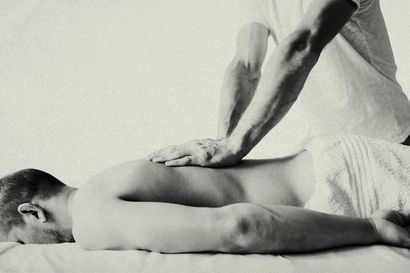 7 reasons every man should have a monthly massage
