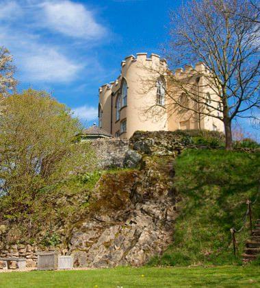 Affordable Castles: live like a King