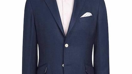 The Essential – The Classic Navy Blazer