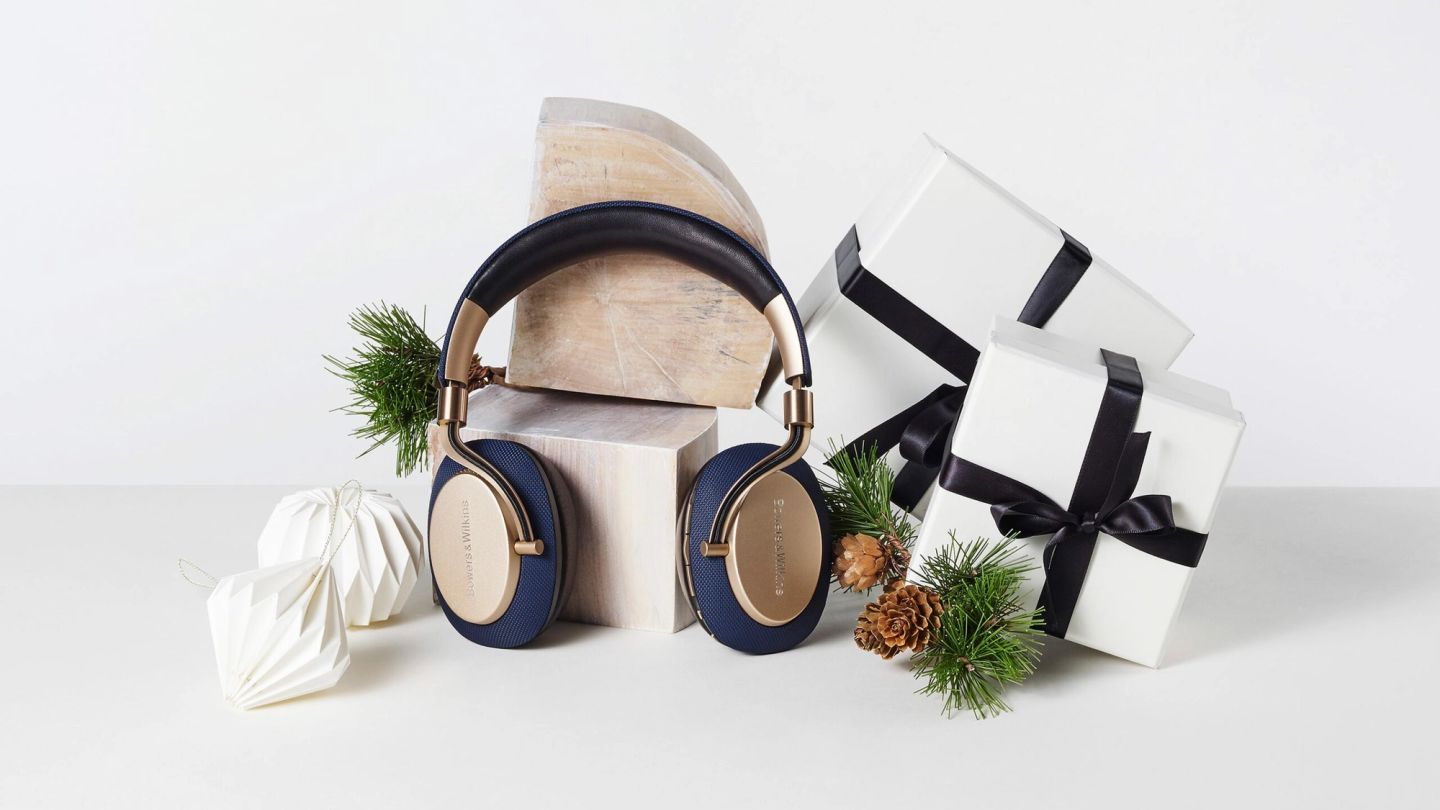 Advent Calendar Day 15: Bowers & Wilkins PX Wireless Headphones