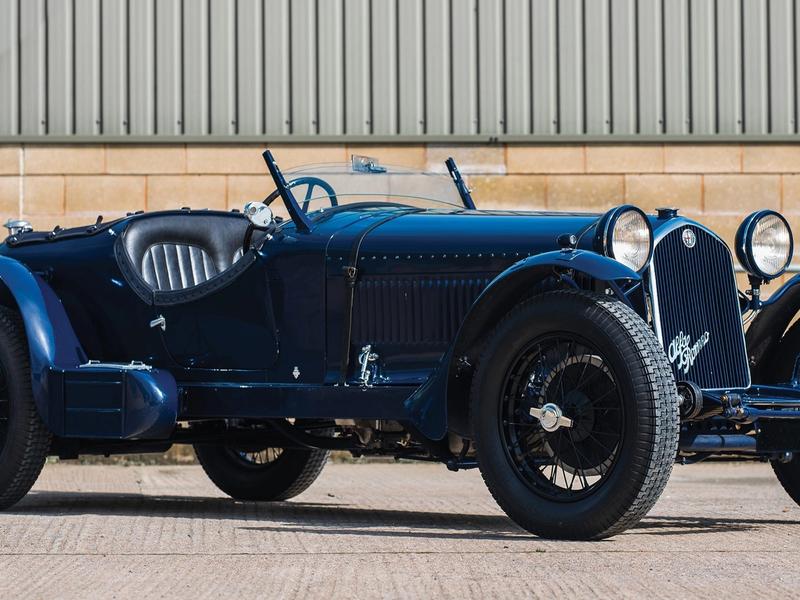 This vintage Alfa Romeo is your chance to feel like a retro racer