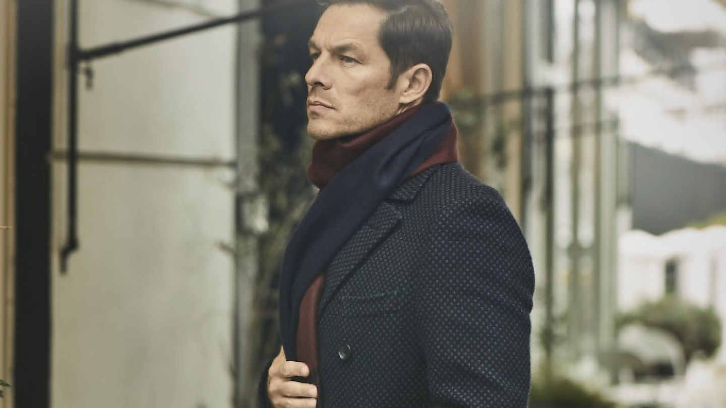 How to dress for a date (when you’re over 30)