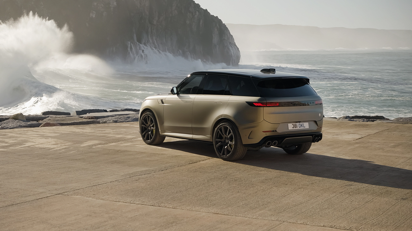 The new Range Rover Sport SV: the king of super SUVs?