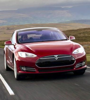 Cars – Tesla Model S Arrives in the UK
