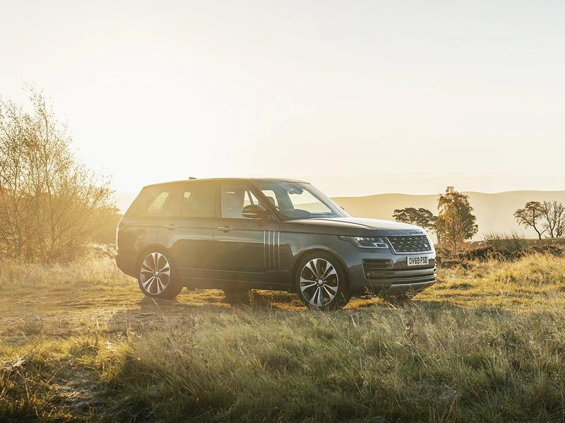 The Holland & Holland Range Rover is a fully-loaded 4x4 | Gentleman's ...