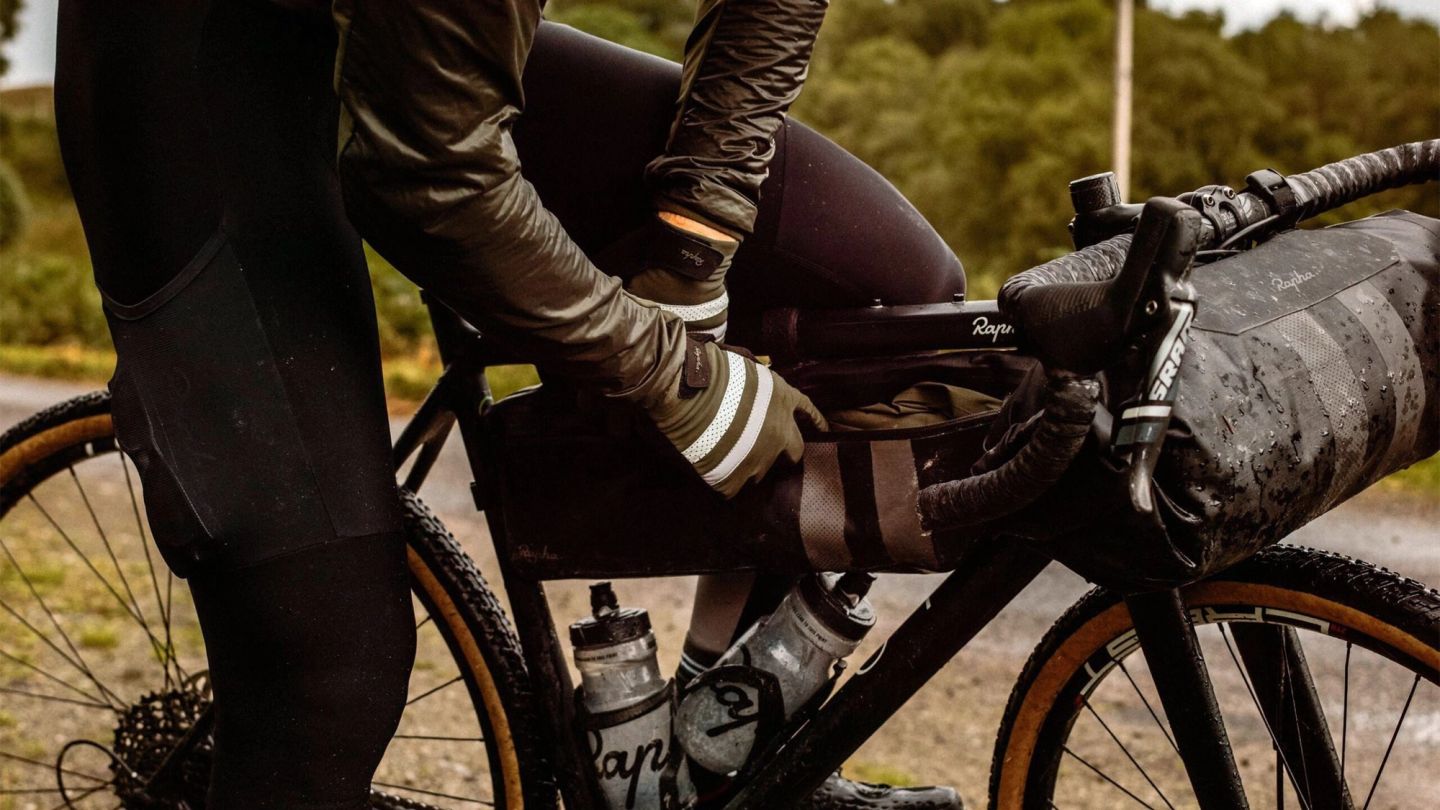 The most stylish reflective gear for outdoor autumn/winter workouts