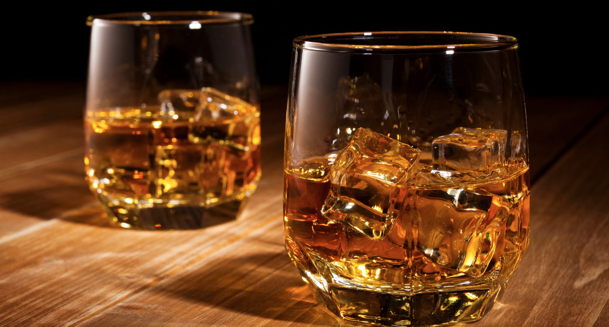 How to add ice to your whiskey, according to science