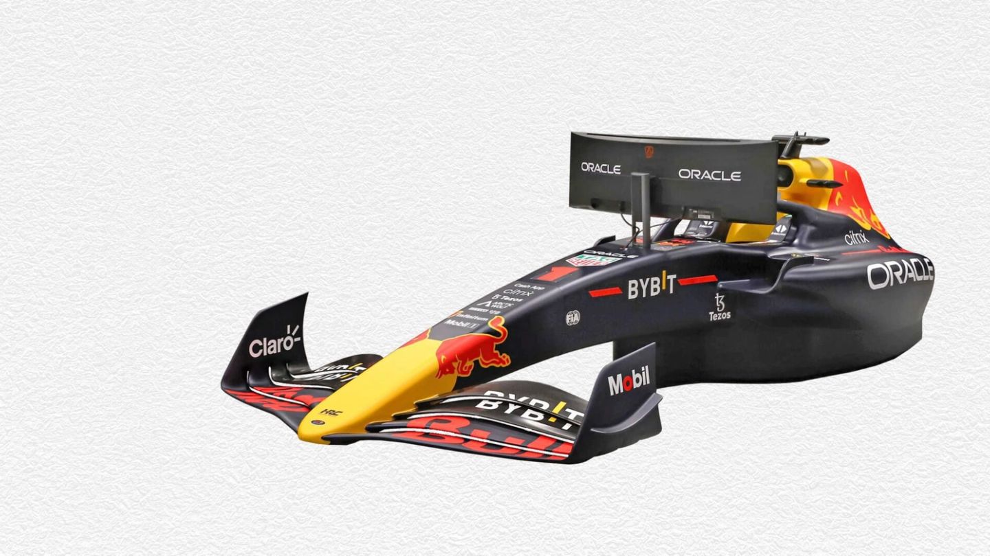 Editor’s Picks: Red Bull Simulator, Hennessy Cognac and Violin Case