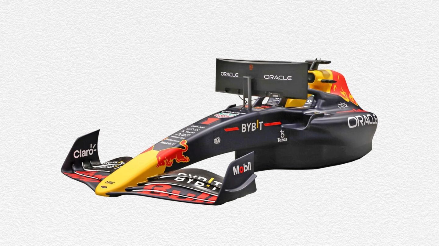Editor’s Picks: Red Bull Simulator, Hennessy Cognac and Violin Case