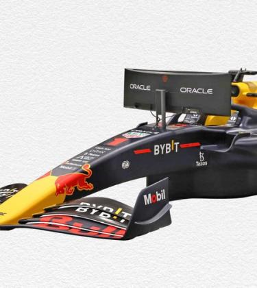 Editor’s Picks: Red Bull Simulator, Hennessy Cognac and Violin Case