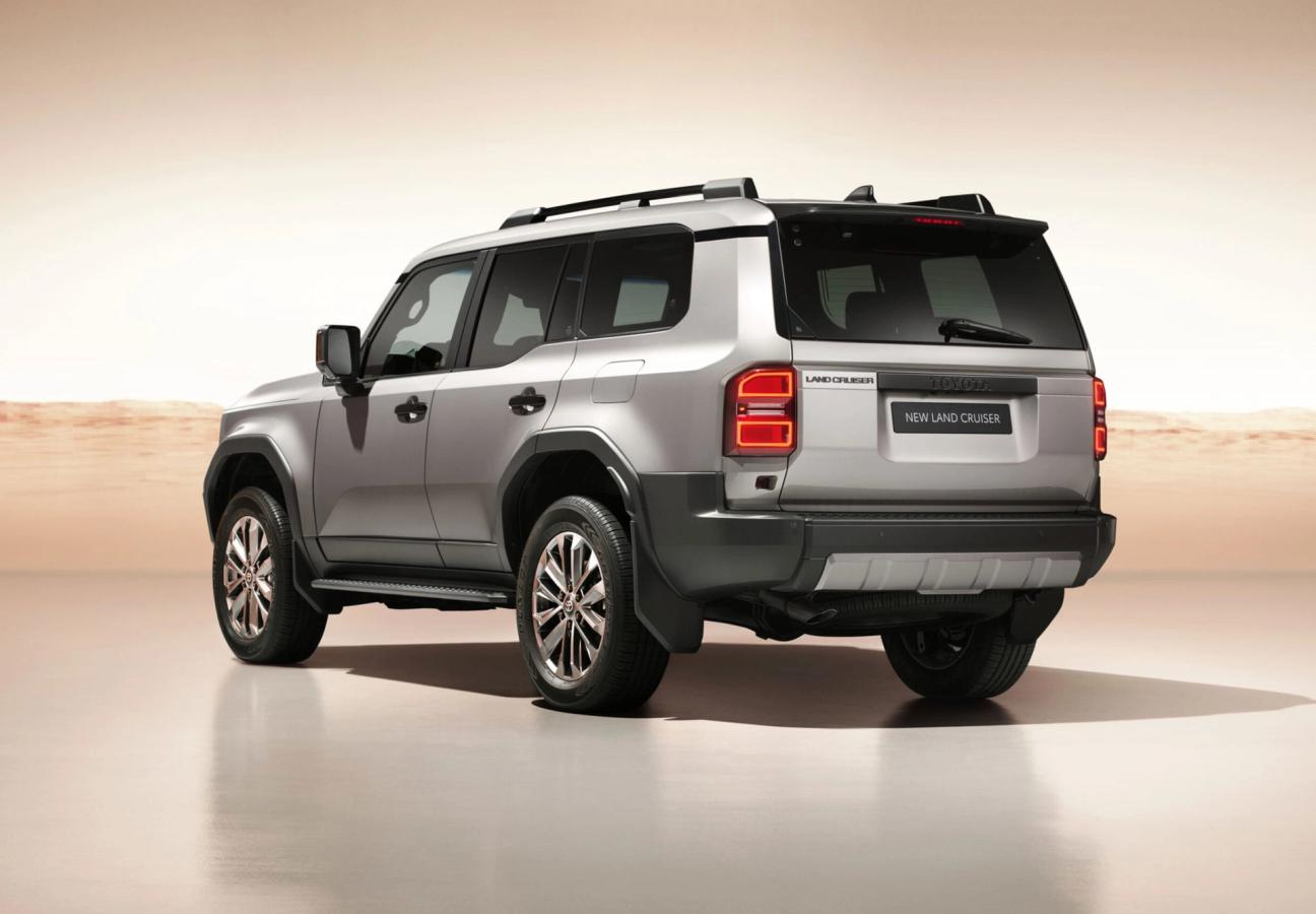 back of Toyota Land Cruiser