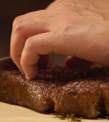 This is what the world’s most expensive steak tastes like