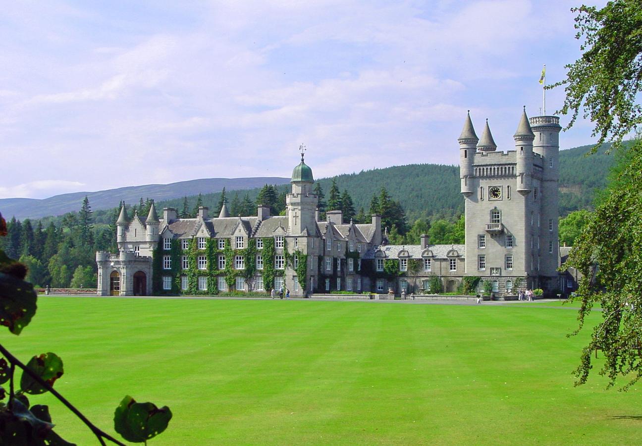 balmoral castle