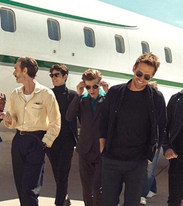 men with private jet