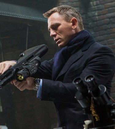 Daniel Craig finally confirms his return as James Bond