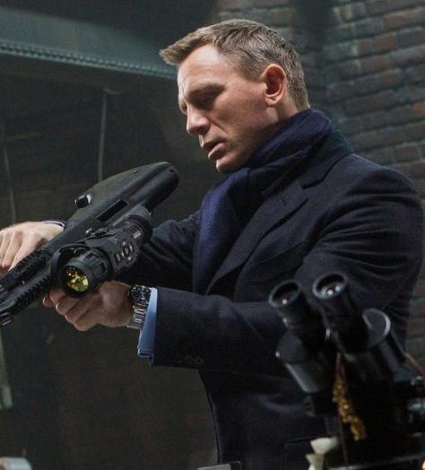 Daniel Craig finally confirms his return as James Bond