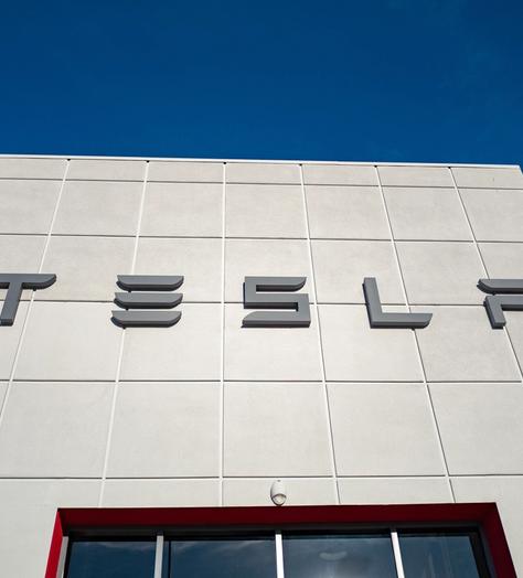 How a Dutch pension fund cost Tesla $585 million