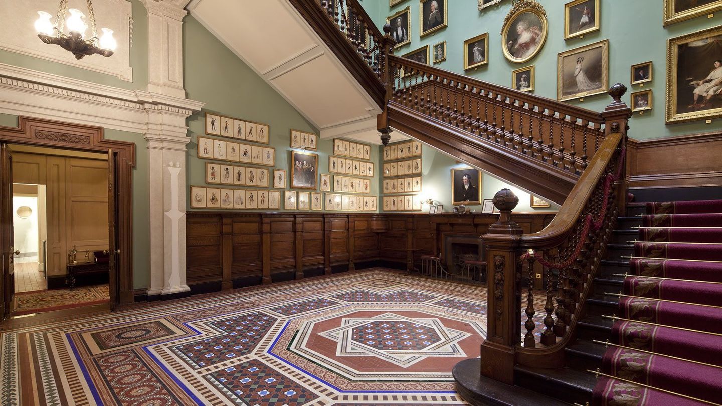 Inside the Garrick Club’s equality row