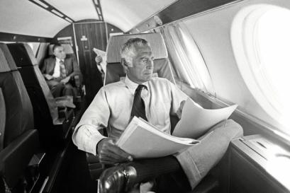 Gianni Agnelli on a plane