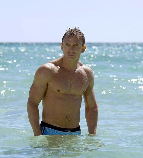 How to build a body like Bond, according to Daniel Craig’s former trainer