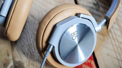TECH – The Most Stylish Headphones for Summer