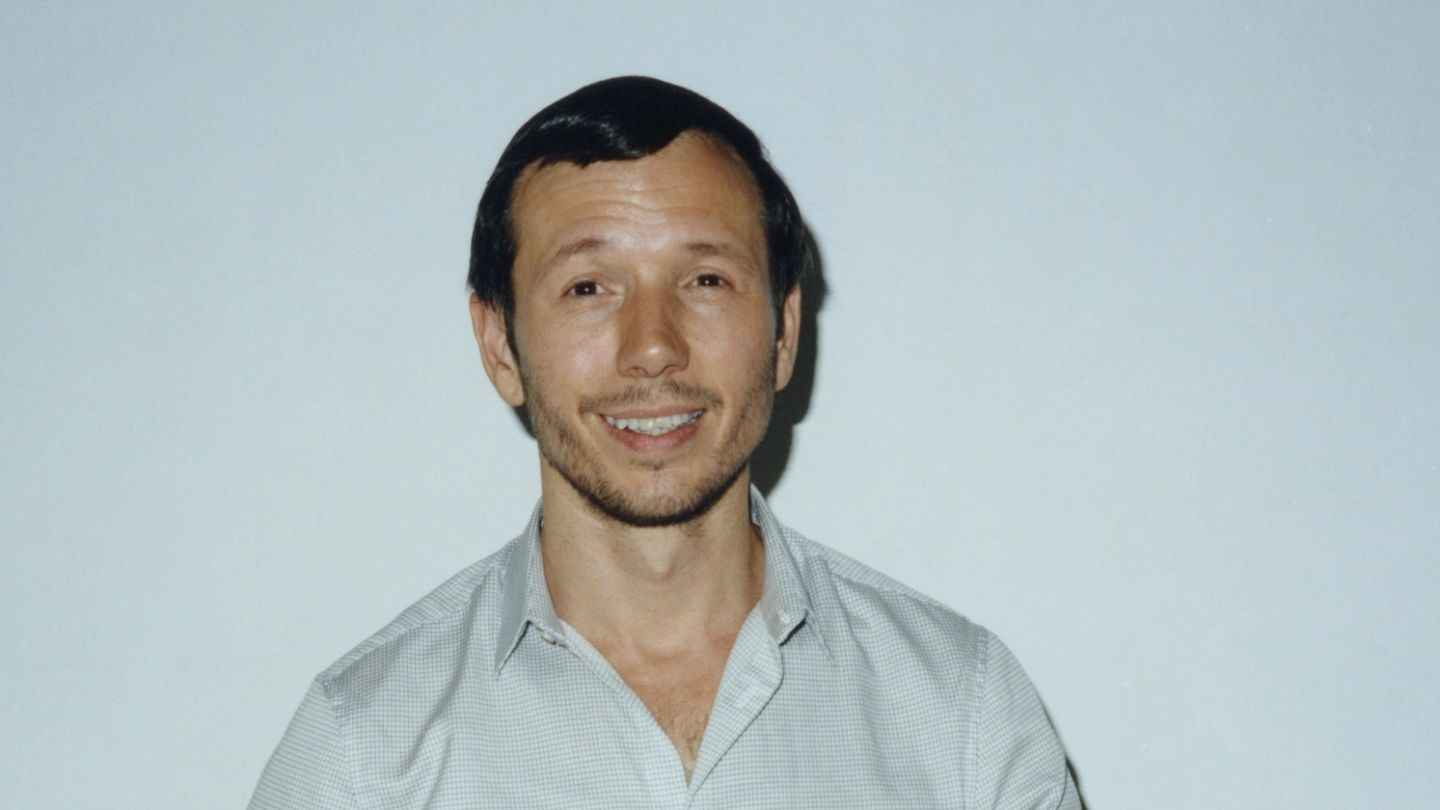Here’s how artist Sebastian Errazuriz is selling an empty gallery