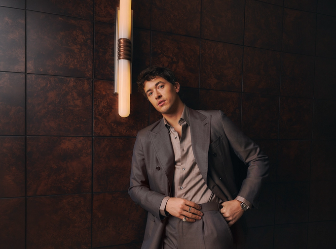 Tom Blyth goes the distance