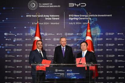 Chinese electric car company BYD takes on Europe with $1bn deal