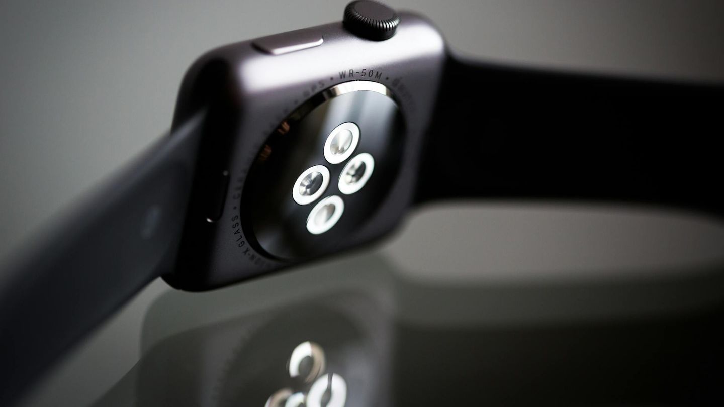 Why Do Smartwatches Use Green Light?