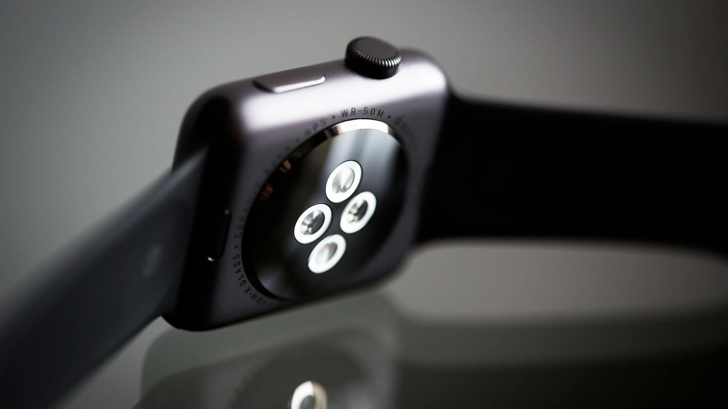 Why Do Smartwatches Use Green Light?