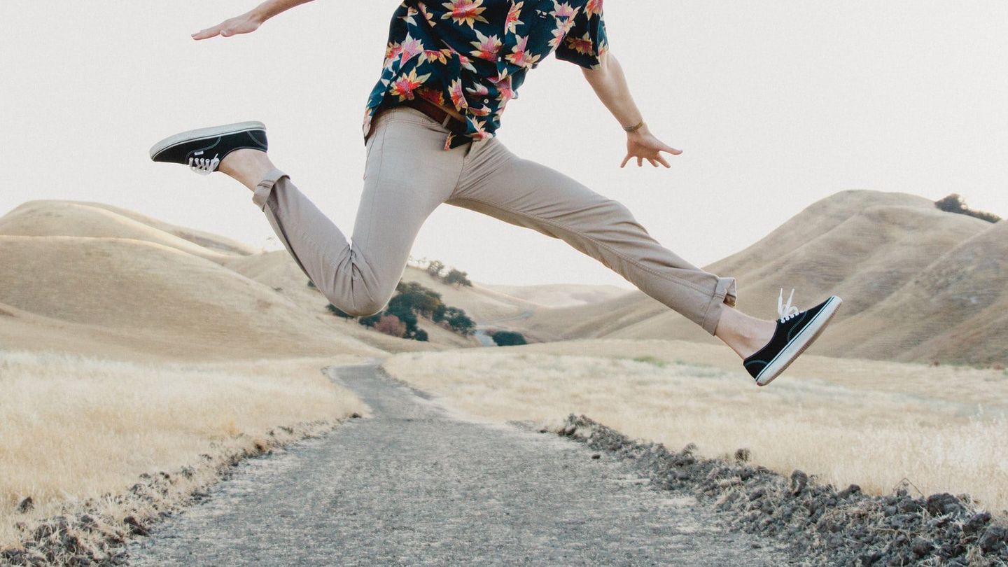 These are the 5 best pairs of chinos for spring