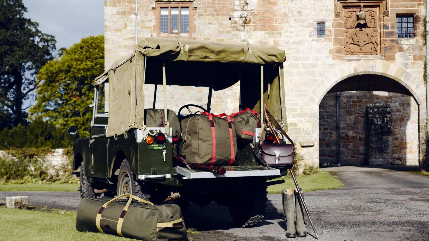Complete your luggage collection with the Chapman Cargo Range