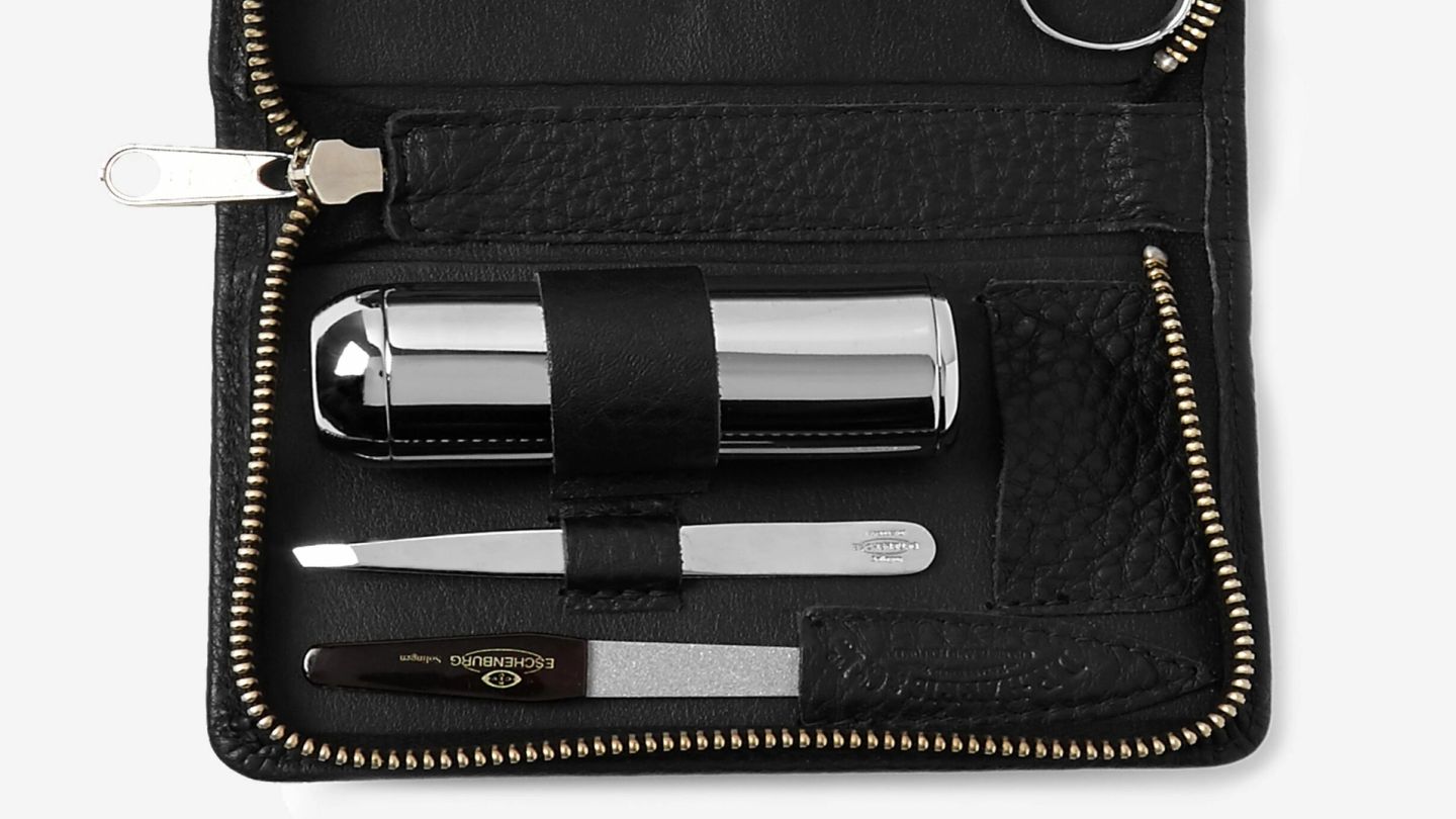 The Pick: Keep things neat with this travel grooming set